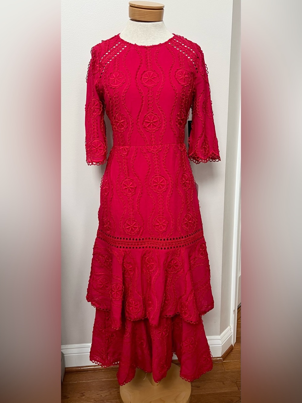 Lulu’s By The Vineyard Red Embroidered Lace Ruffle Midi Dress NWT Medium - Picture 2 of 8